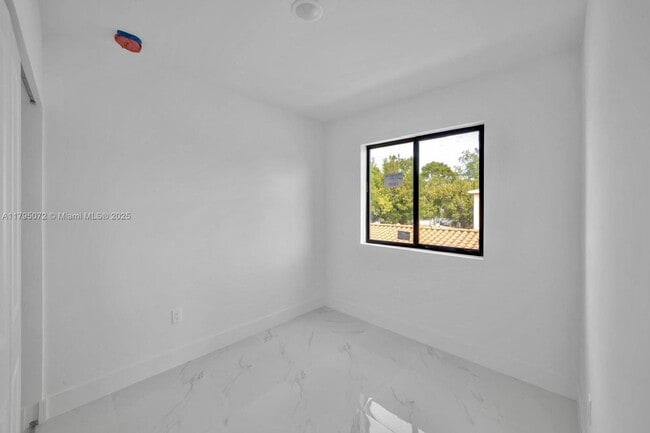 Building Photo - 450 Beacom Blvd