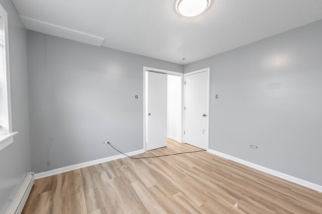 Building Photo - 5508 W 55th St