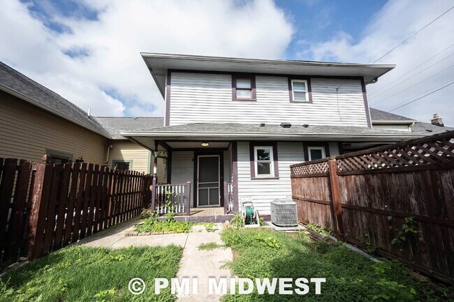 Building Photo - "Charming Urban Duplex Retreat: Cozy 2-Bedroom, 1.5-Bath Oasis in Vibrant Indianapolis!"