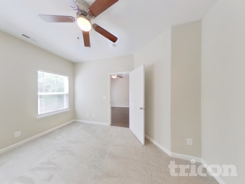 Building Photo - 125 Hickory Sta Ln