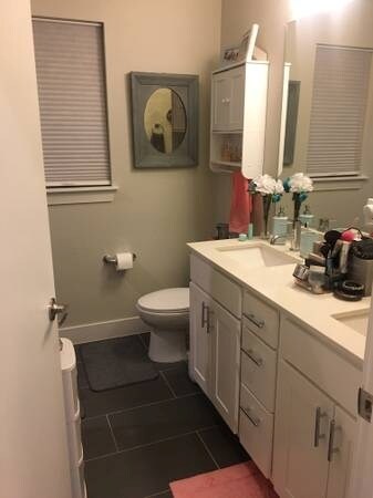 3rd Floor Bathroom - 2120 Decatur St