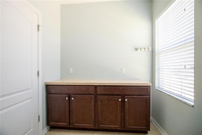 Building Photo - 2572 Limerick Cir