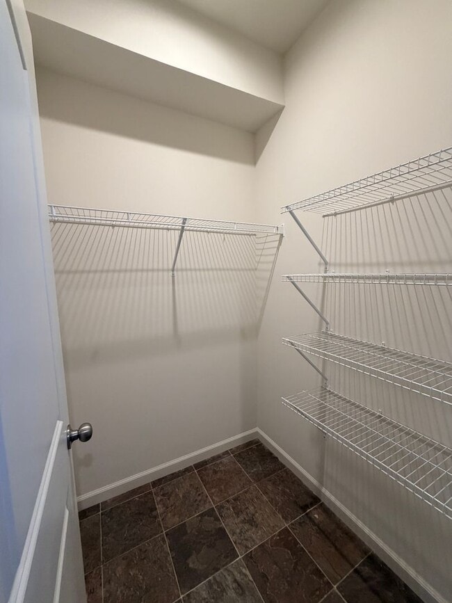 Building Photo - 15545 Westmoor Ave