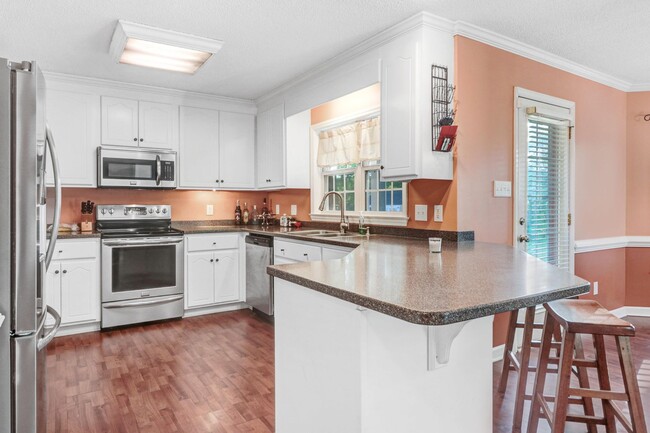 Building Photo - Spacious BRICK HOME in Goldsboro - 3 BR, 2...