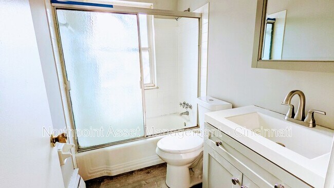 Building Photo - 3599 Schwartze Ave