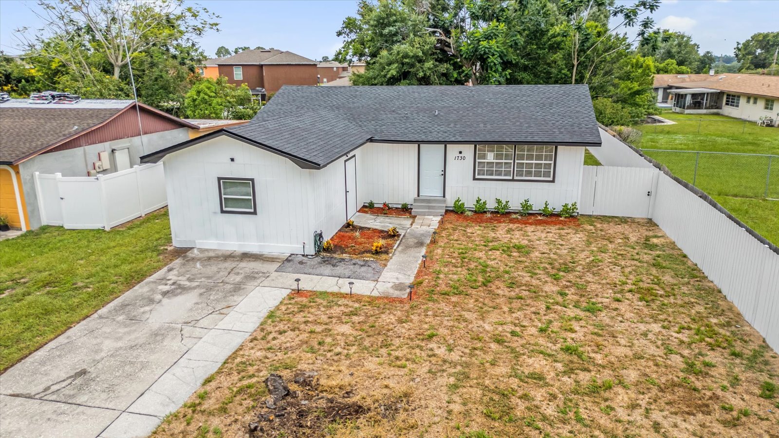 Building Photo - 1730 Avenue C NE