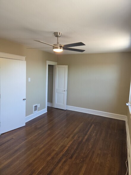 Building Photo - 5437 Torresdale Ave