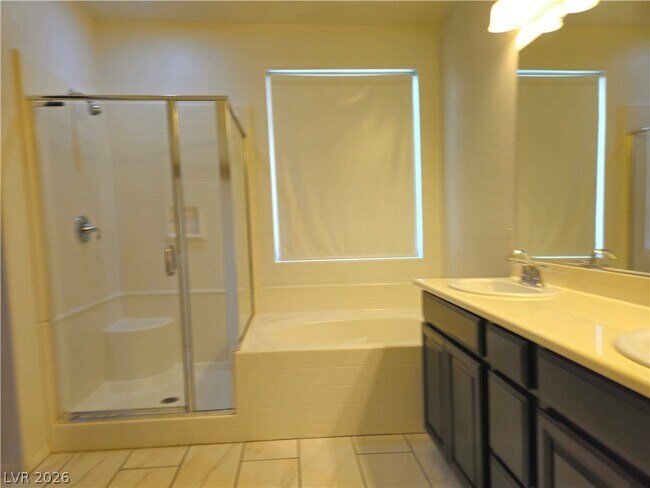 Building Photo - 10070 White Mulberry Dr