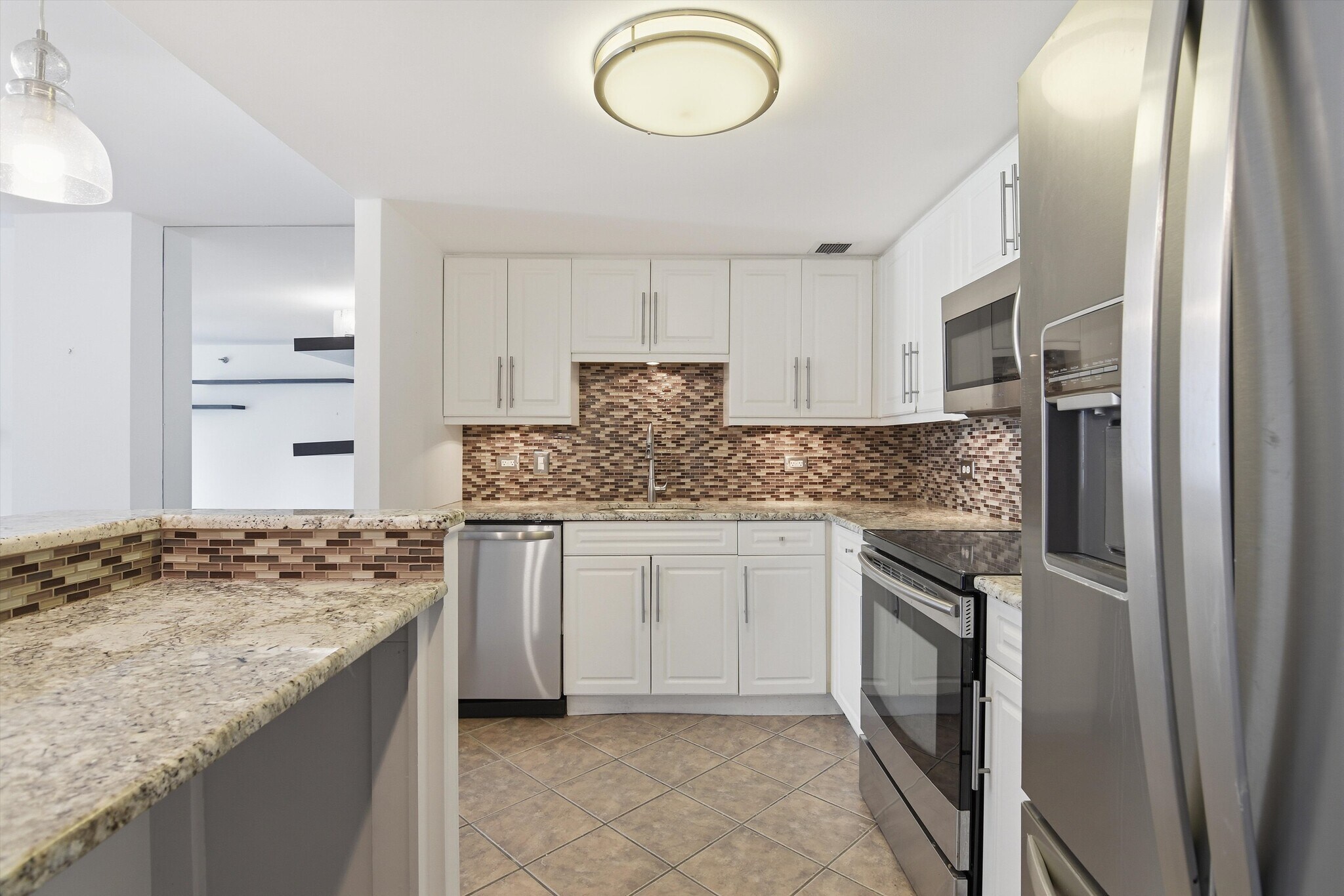 Building Photo - 70 W Huron St