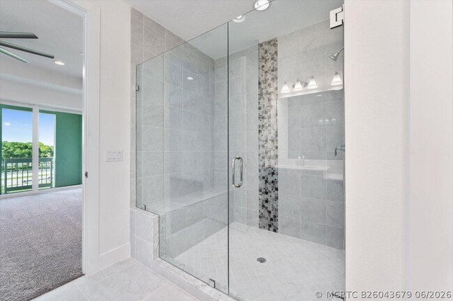 Building Photo - 12546 Gross Pointe Dr