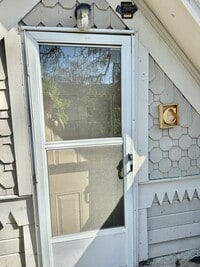 Building Photo - 600 E Main St