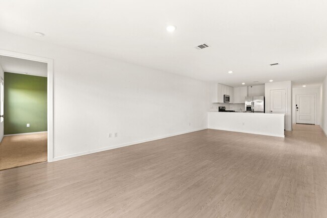 Building Photo - 3005 Majestic Sunrise Dr