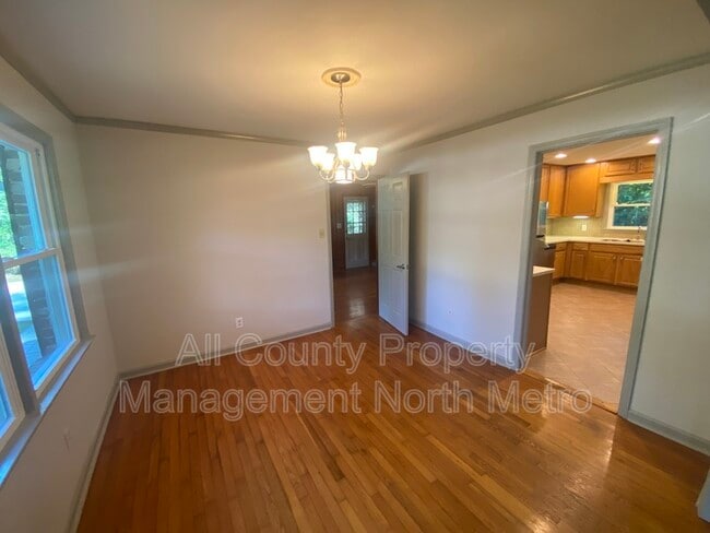 Building Photo - 1249 Valley View Rd