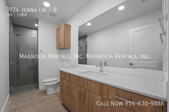Building Photo - 1st Month Free with 13 Month Lease
