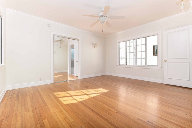 Building Photo - 6252 Commodore Sloat Dr