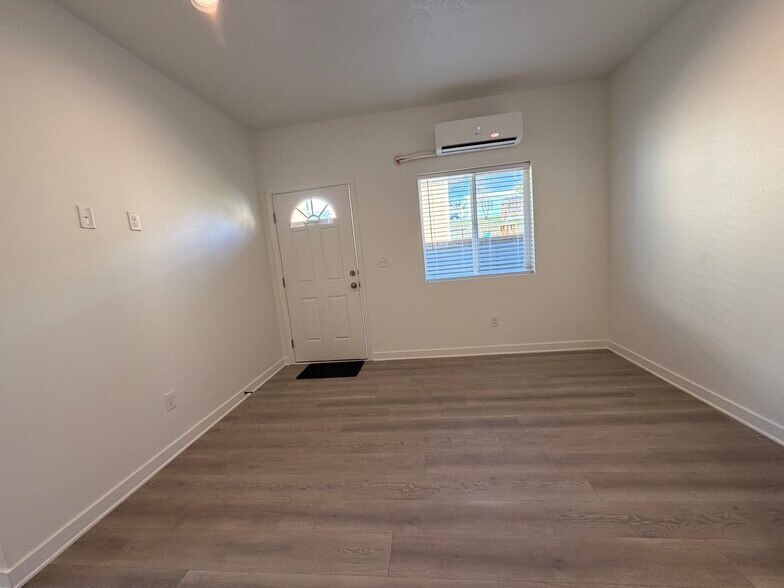 Building Photo - 1528 Wilford Ave