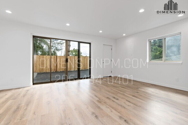 Building Photo - 13848 29th Ave S