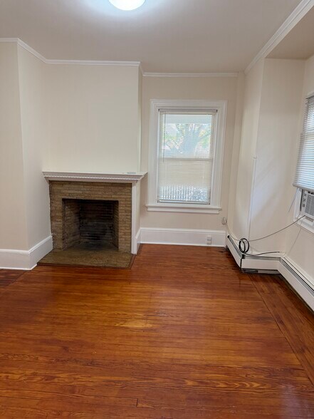 2nd bedroom - 35 Gates Ave