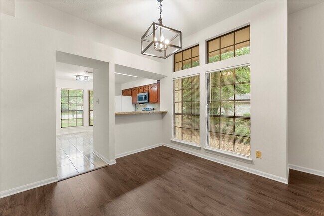 Building Photo - 30 Whistlers Walk Pl
