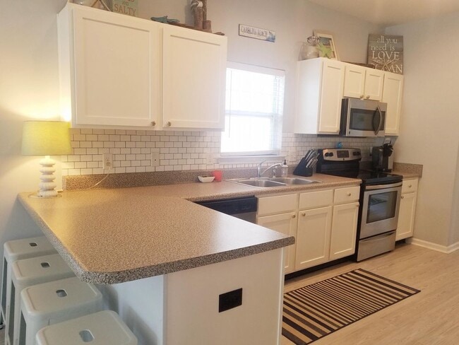 Building Photo - CORAL RIDGE