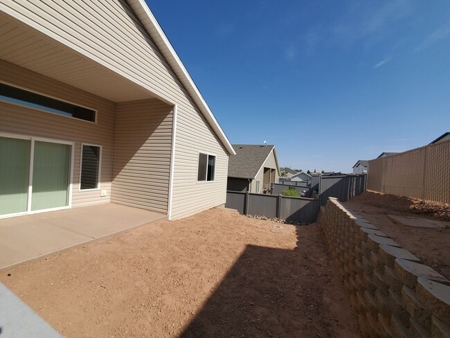Building Photo - Mountain Vista Townhome