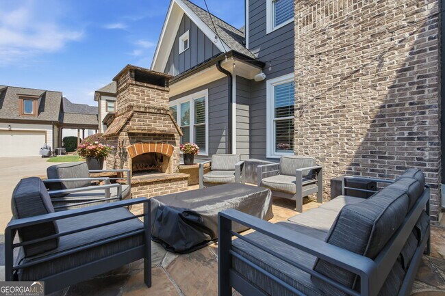 Building Photo - 5451 Autumn Flame Dr NE