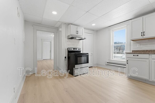 Building Photo - 16 Flint St