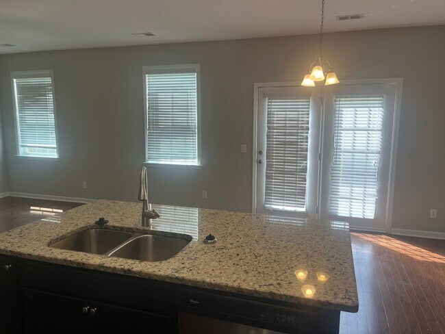 Building Photo - Available August 10th. Beautiful 4BR/3BA home available in Baker Plantation!