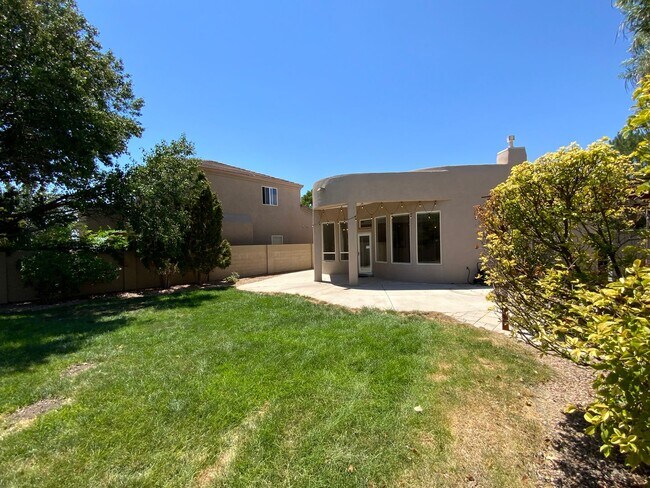 Building Photo - 3 Bedroom Single Story Home Available Near...