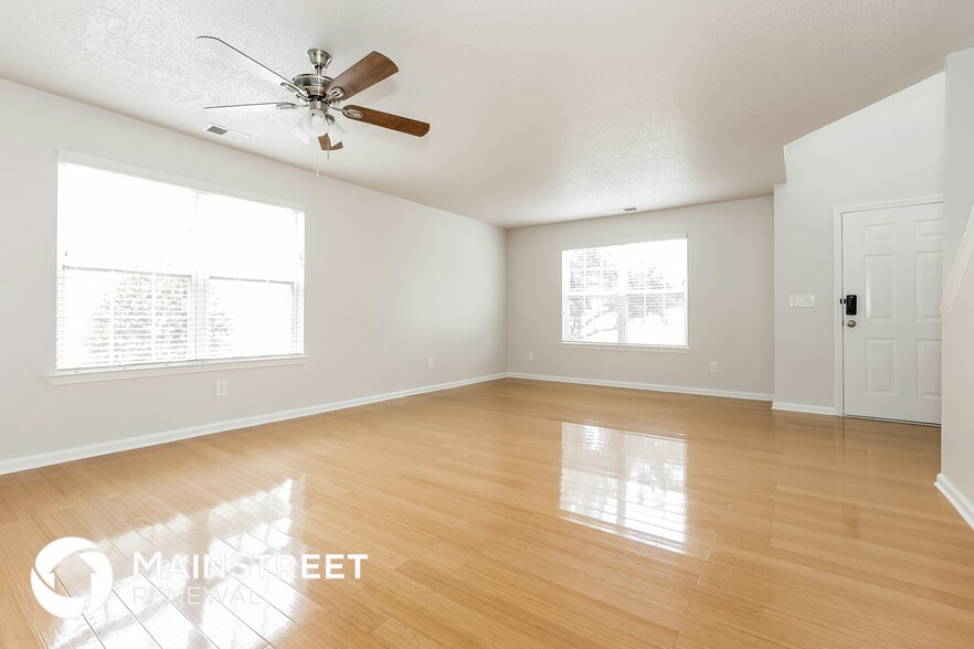 Building Photo - 3005 Pebble Creek Ln