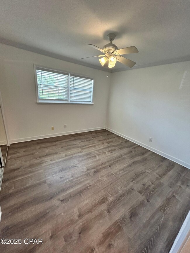 Building Photo - 205 Sunset Ln