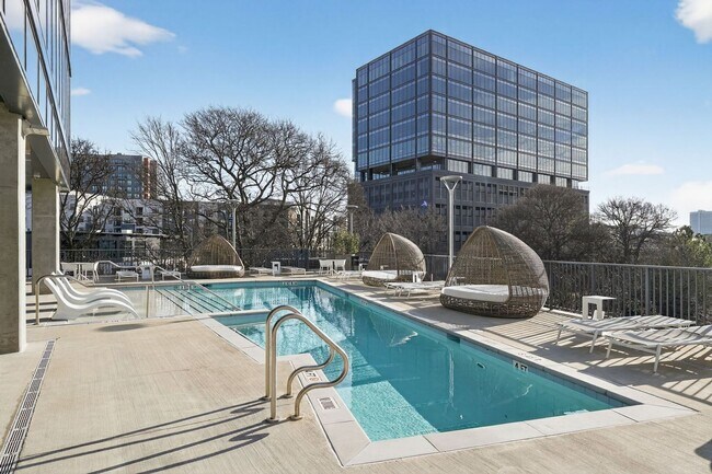 Building Photo - Charming Furnished HighRise 2BR Condo in Atlanta