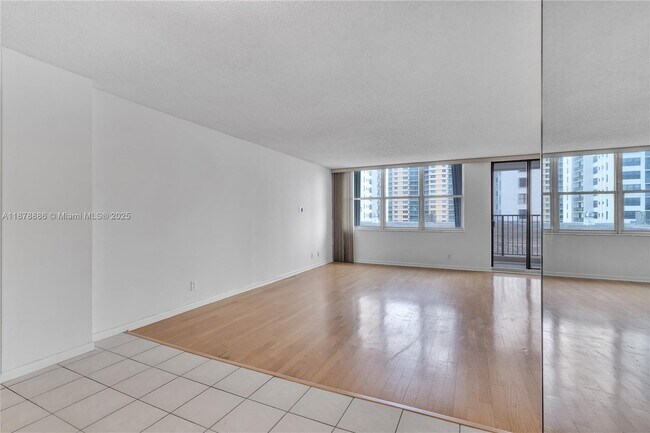 Building Photo - 2201 S Ocean Dr