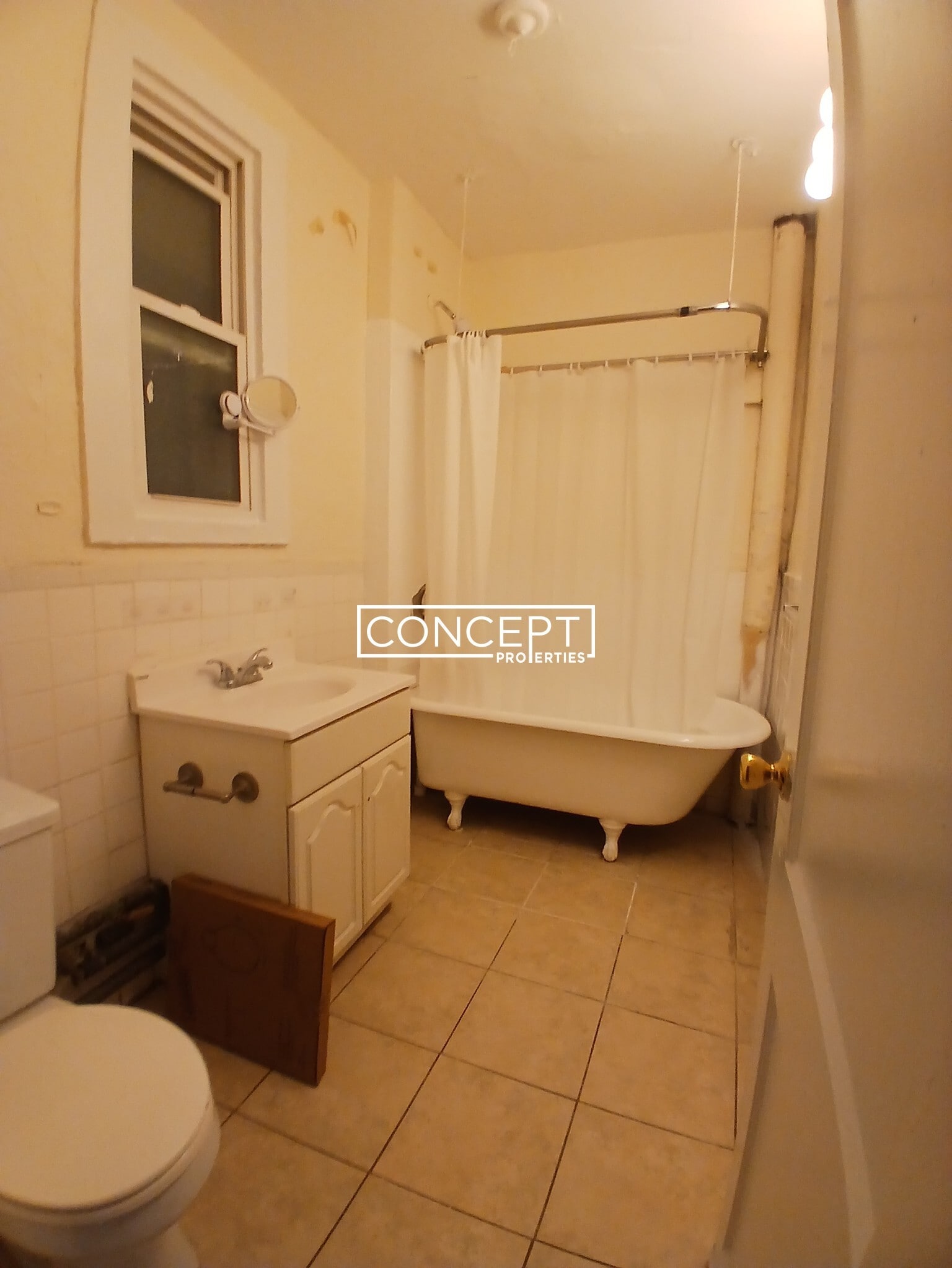 Building Photo - 15 Barrows St