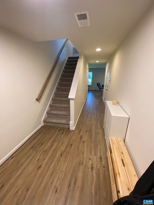 Building Photo - 277 Willowshire Ct
