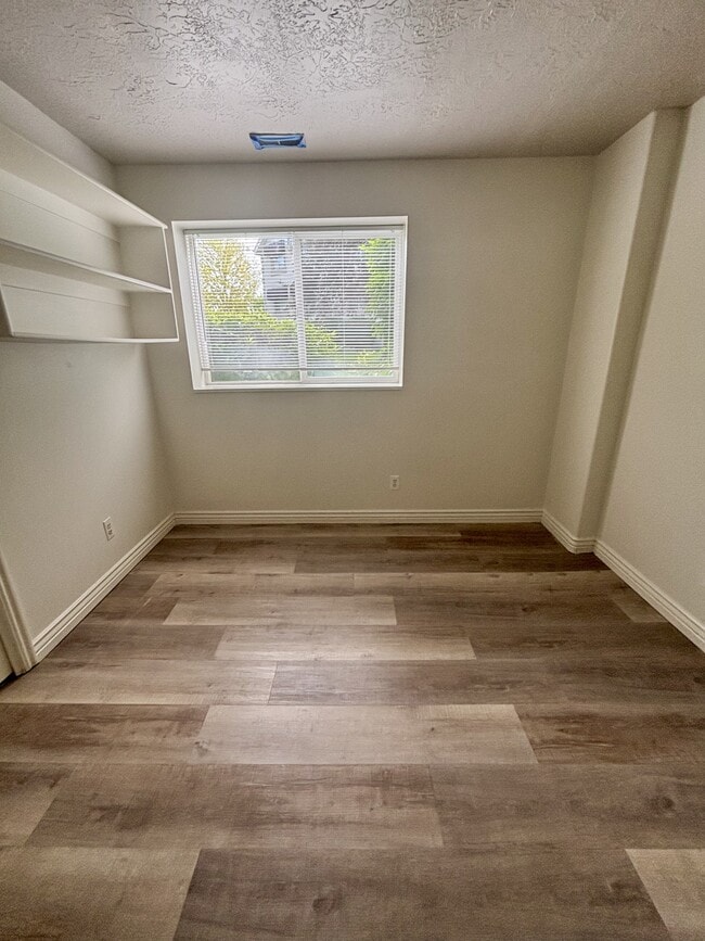 Building Photo - 215 S 1050 W