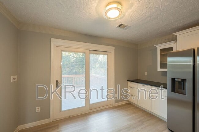 Building Photo - 7040 Magnolia Park Ln NW