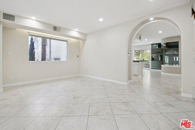 Building Photo - 12010 Texas Ave