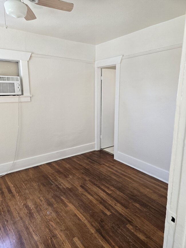 Building Photo - 1273 N Berendo St