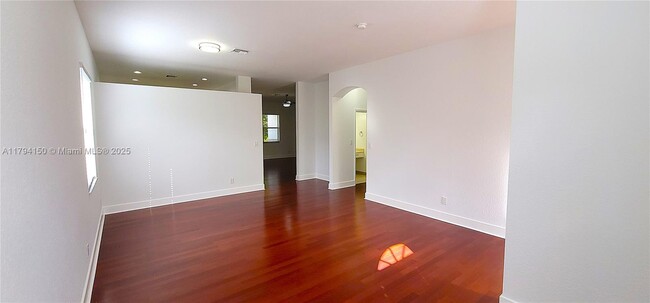Building Photo - 4451 Laurel Pl
