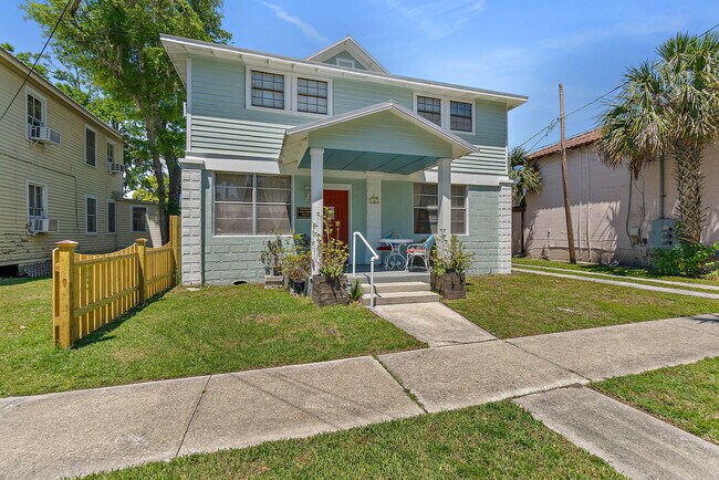 Building Photo - 6 Rohde Ave