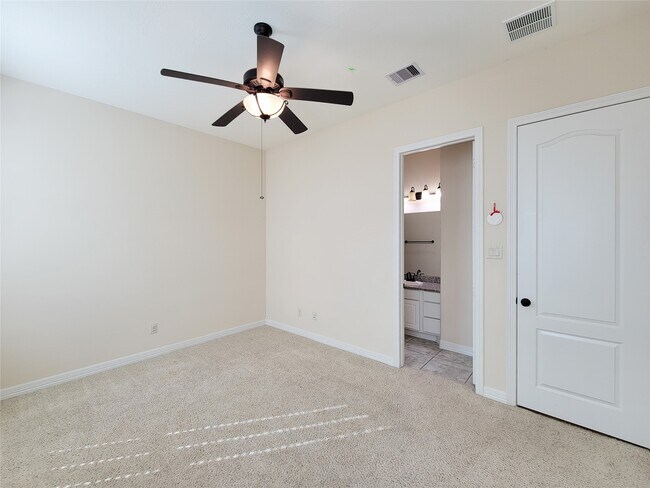 Building Photo - 2822 Ember Pass Ln