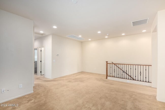 Building Photo - 3464 S Bluejay Dr