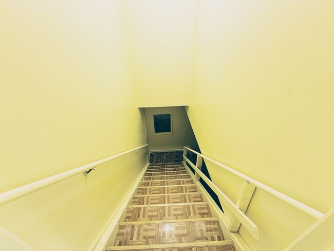 Building Photo - 282 W St Charles St