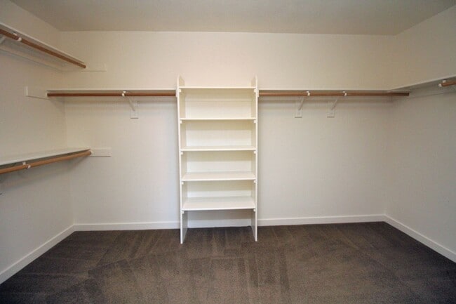 Building Photo - 15128 SE Nia Dr