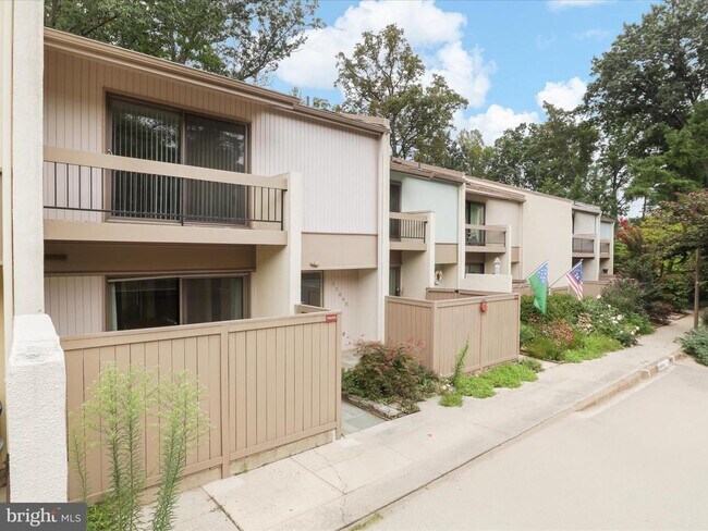 Building Photo - 11645 Newbridge Ct