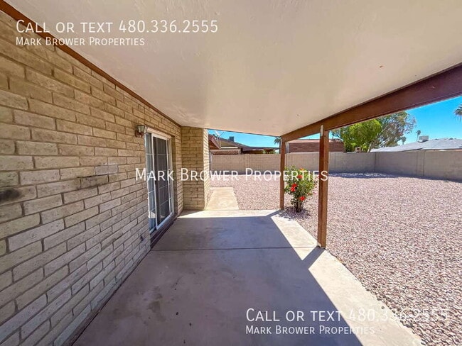 Building Photo - 4025 W Carol Ave