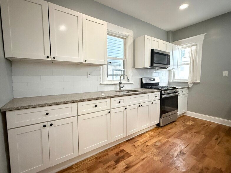 Kitchen - 44 N 16th St