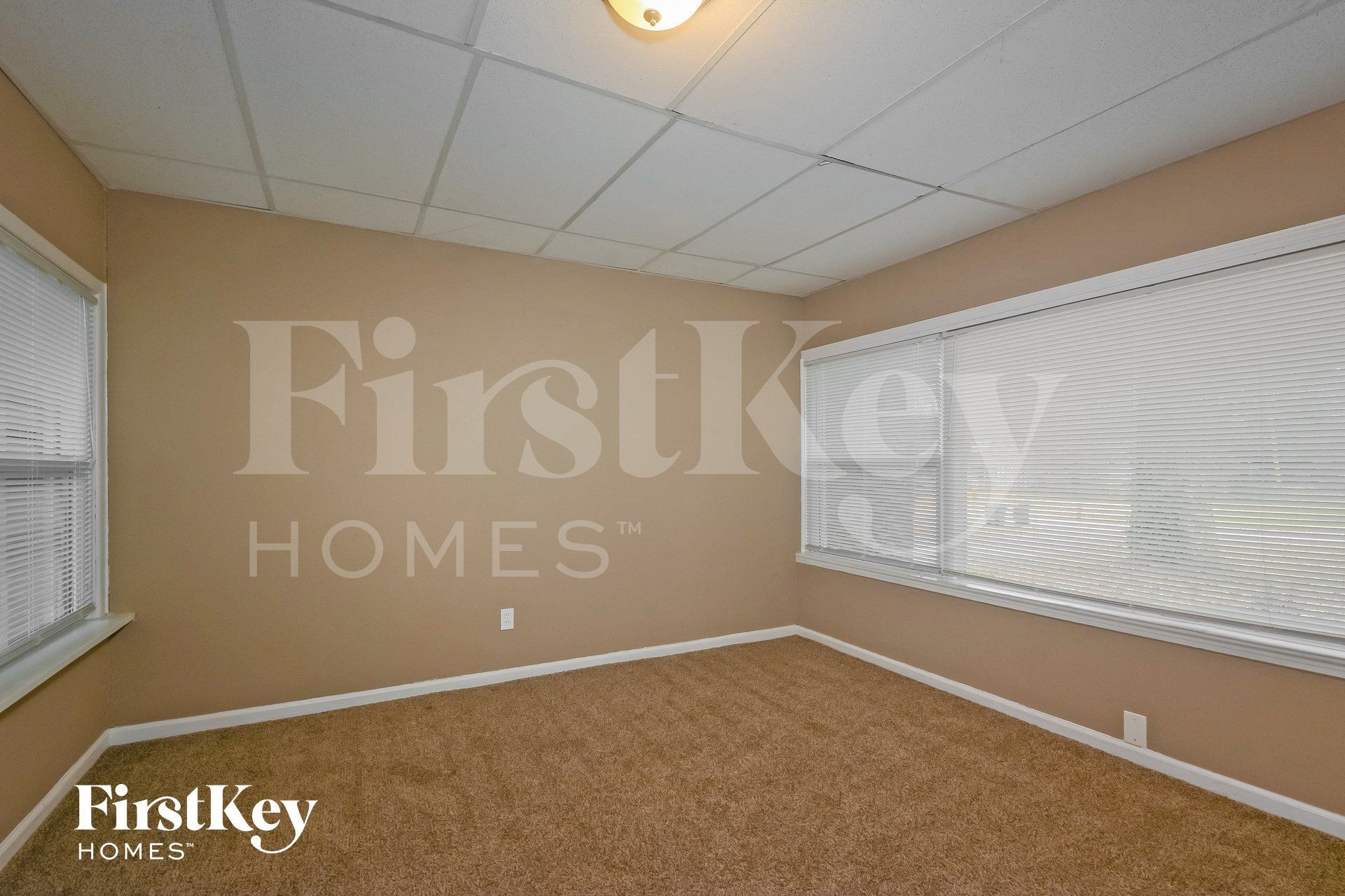 Building Photo - 10220 Capitol Dr