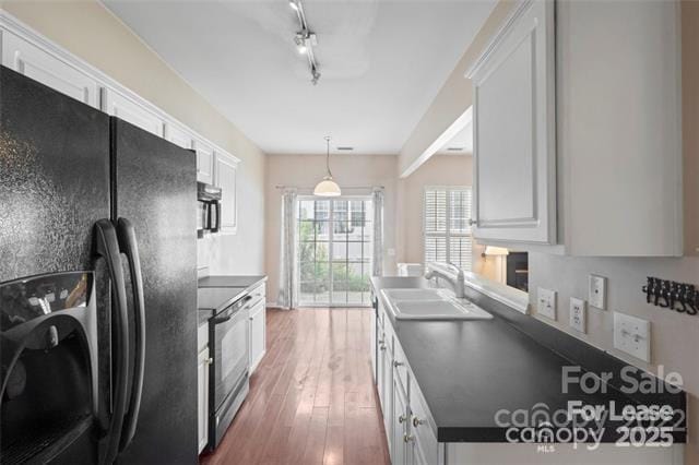 Building Photo - 8212 Gossomer Bay Dr